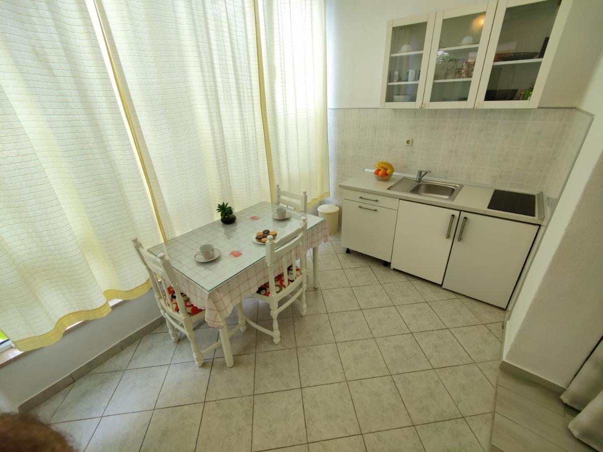 Cosey Studio Apartment For 2 Free Private Parking Makarska Extérieur photo