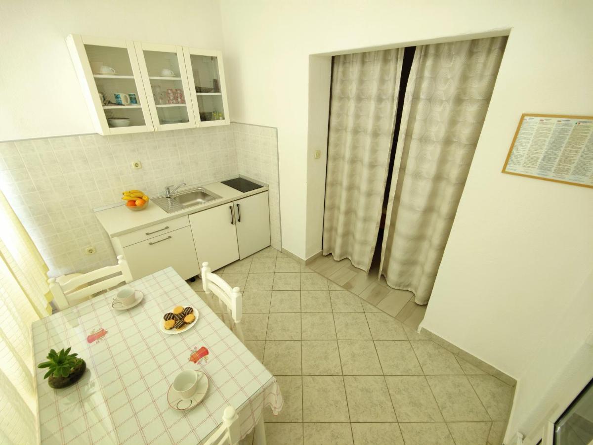 Cosey Studio Apartment For 2 Free Private Parking Makarska Extérieur photo