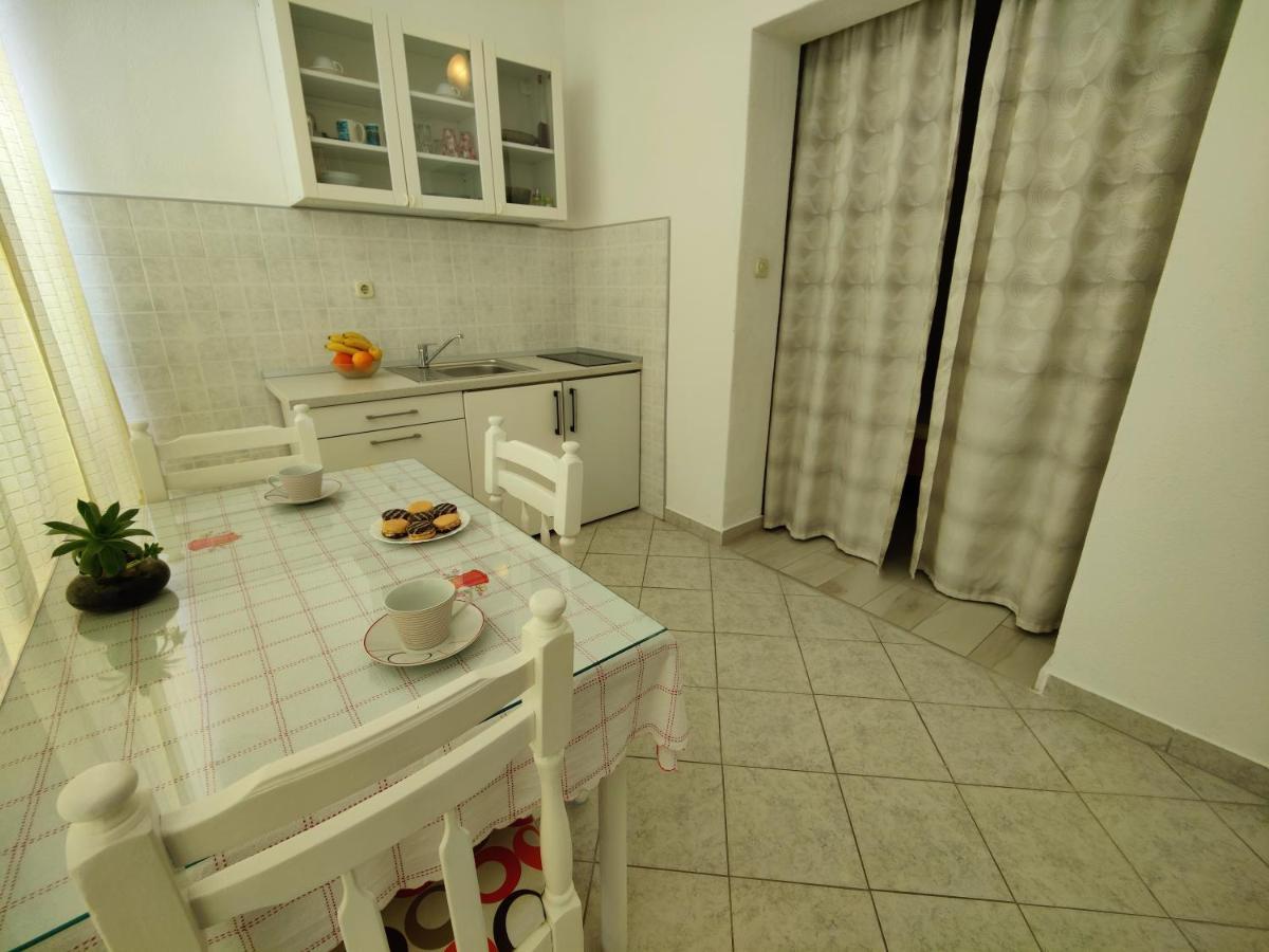 Cosey Studio Apartment For 2 Free Private Parking Makarska Extérieur photo